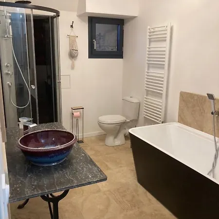 Le Du Parayre Nyaraló Lunac